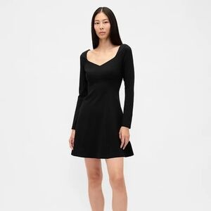 Elegant Black Long Sleeve Dress